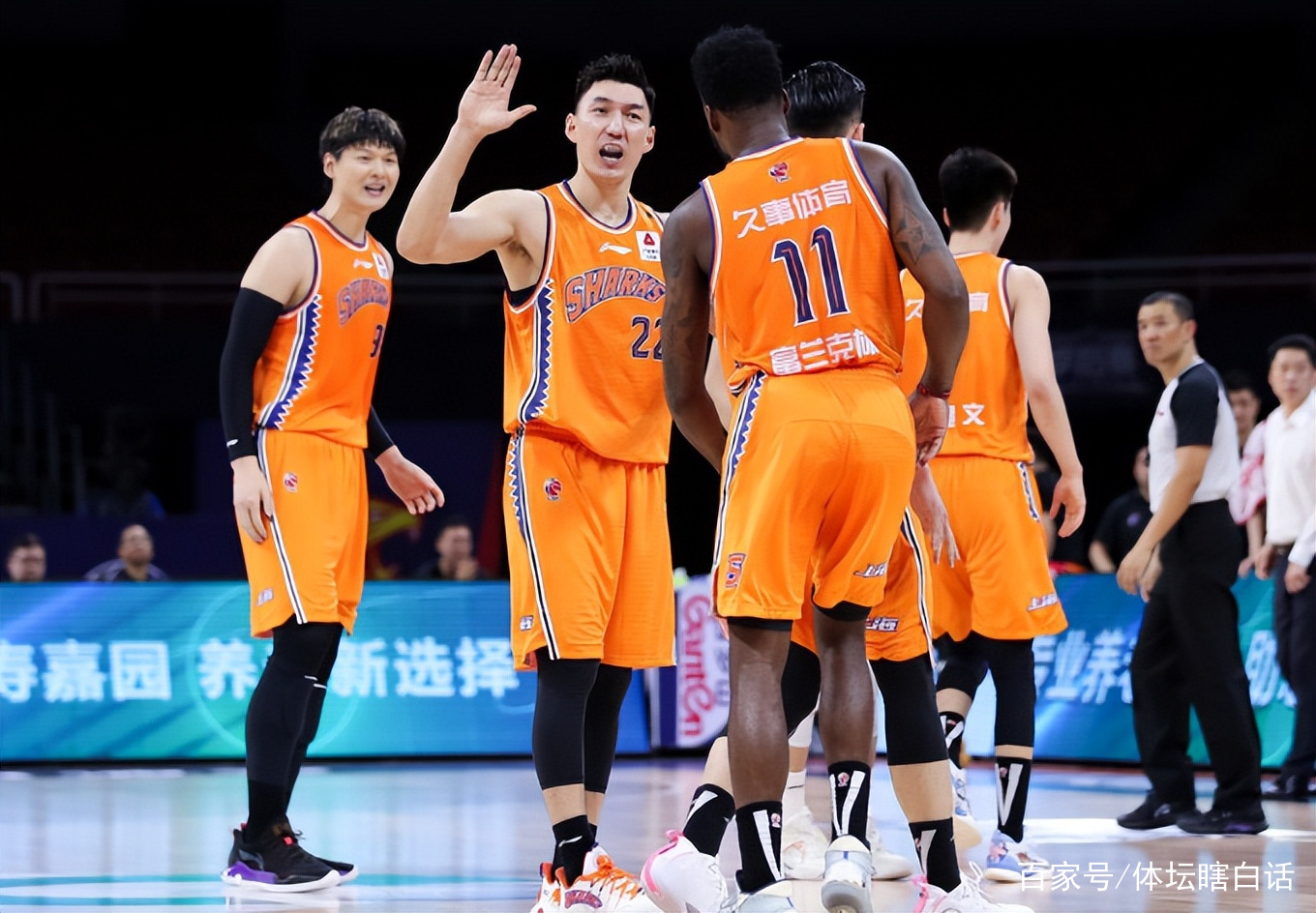 赛后巴黎圣日耳曼调整名单以备CBA常规赛；更衣室发声环节打磨；话题不断；控场能力受关注的简单介绍